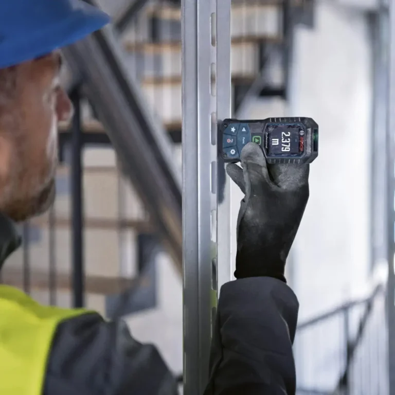 Bosch GLM 50-25 G : avis et test de ce télémètre vert robuste sans Bluetooth